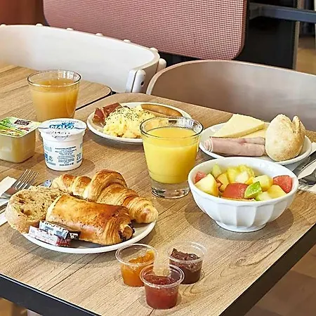 B&B Hotel Argenteuil فندق
