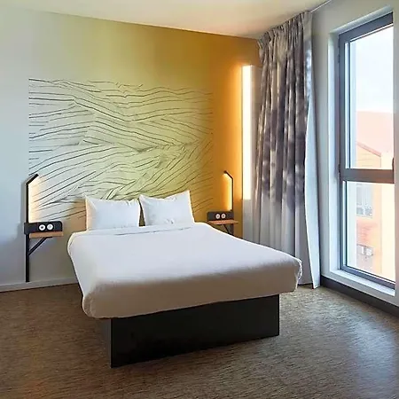 B&B Hotel Argenteuil فندق