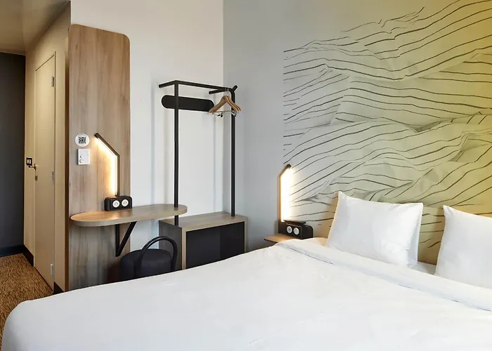 B&B Hotel Argenteuil Hotel 3*