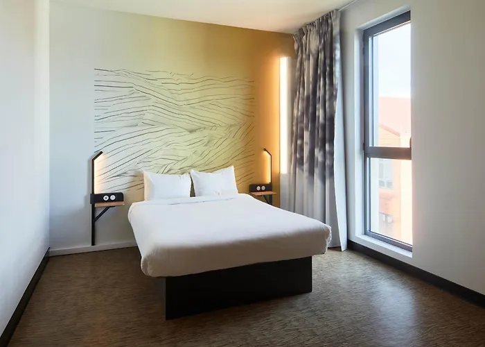 B&B Hotel Argenteuil 3*